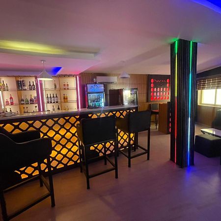 Presken Hotels Alade Avenue Ікеджа Екстер'єр фото