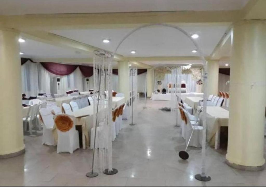 Presken Hotels Alade Avenue Ікеджа Екстер'єр фото
