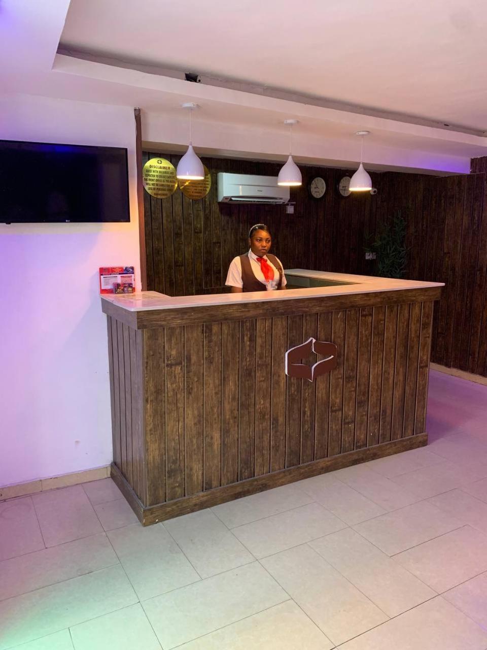 Presken Hotels Alade Avenue Ікеджа Екстер'єр фото