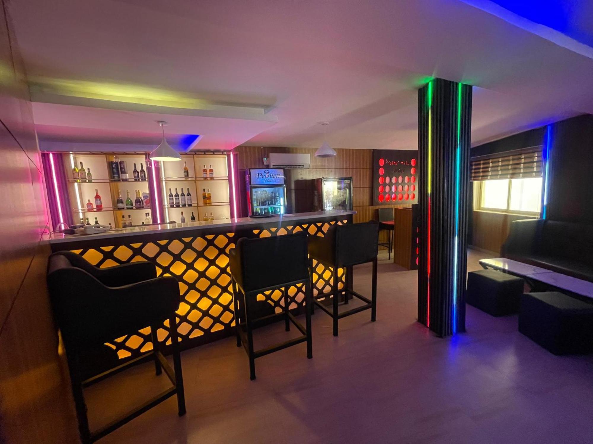 Presken Hotels Alade Avenue Ікеджа Екстер'єр фото