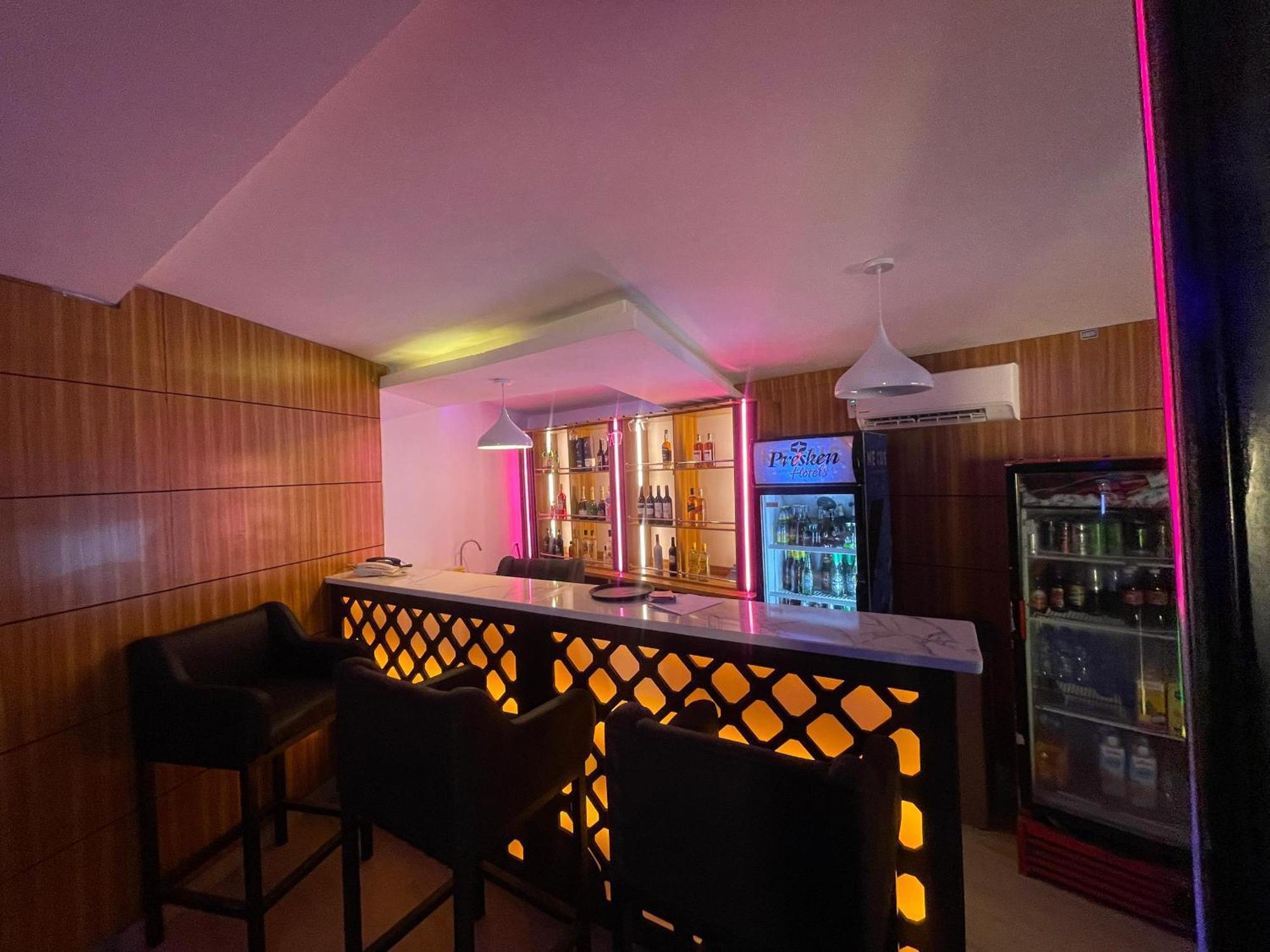 Presken Hotels Alade Avenue Ікеджа Екстер'єр фото